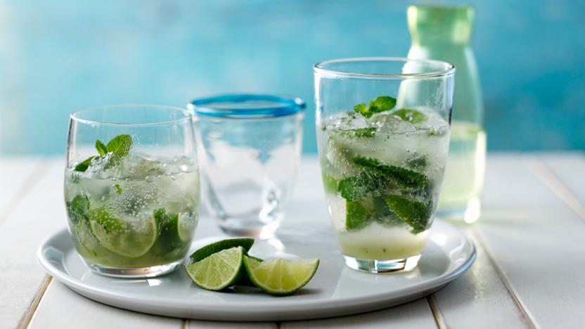 4. Tequila Mojito (Low-Calorie Version)